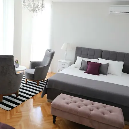 Victoria Ζαντάρ